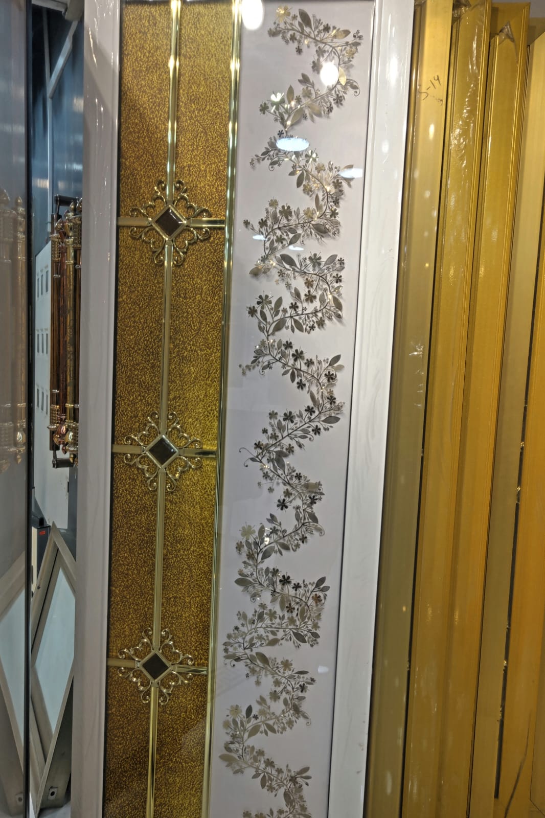 Aluminium Luxury Jara Door White